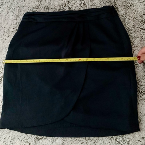 Banana Republic Navy Blue Skirt - Picture 5 of 6